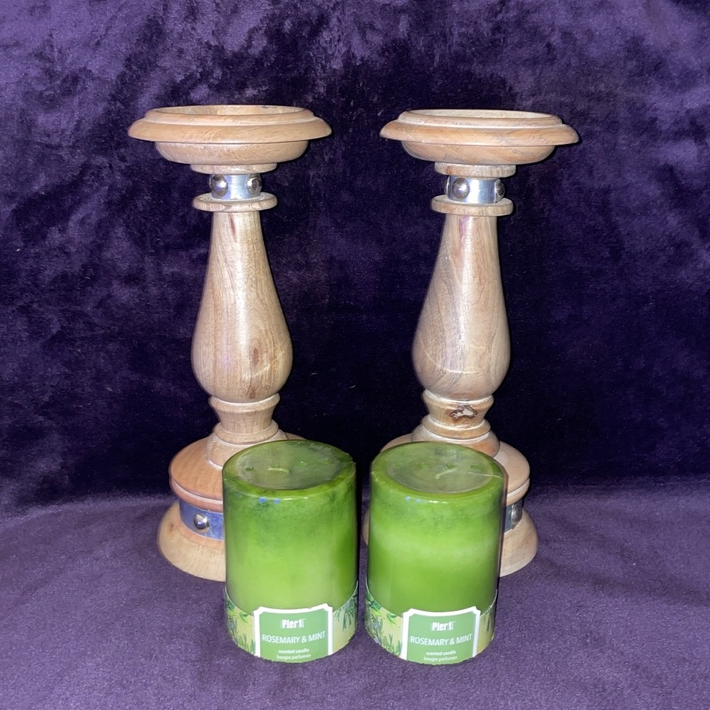 NWT PIER 1.  2 Elegant Wooden Candle Holders with 2 Green Candles - Picture 2 of 8